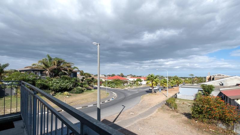 6 Bedroom Property for Sale in Kensington Western Cape